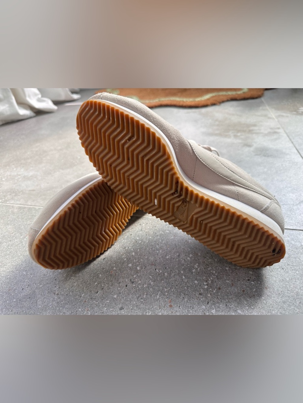 Nike Cortez A. L. C. Collaboration - Picture 7 of 13